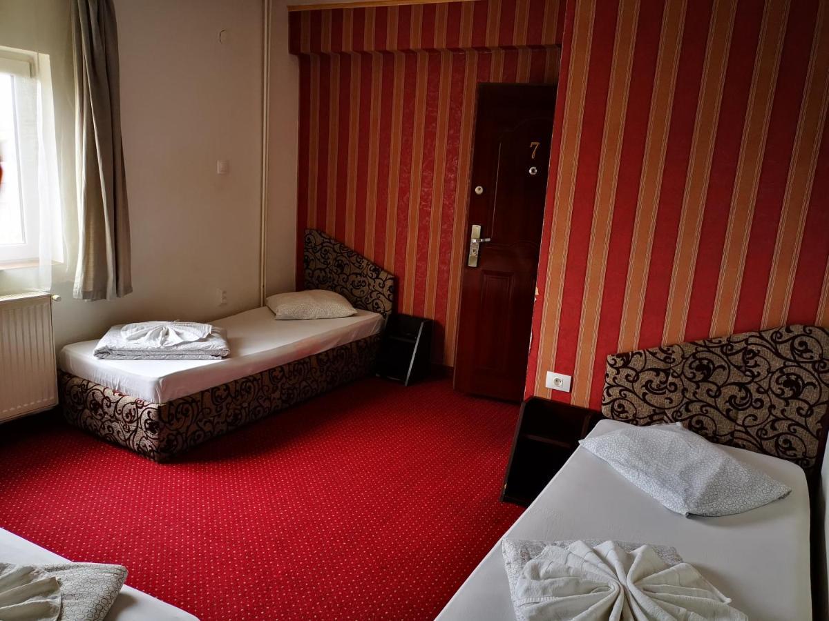 Golden Pension Târgu Jiu Exteriér fotografie